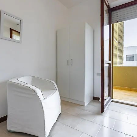 Appartement Roomy With Balconies!