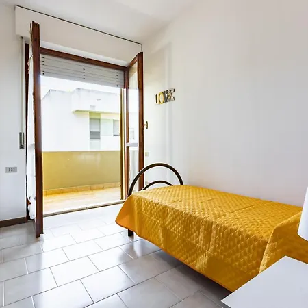 Roomy With Balconies! *